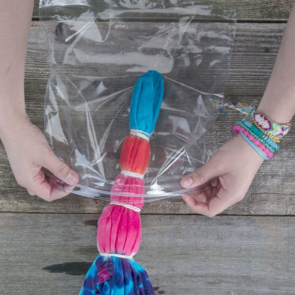 How to use the tulip tie dye kit 3